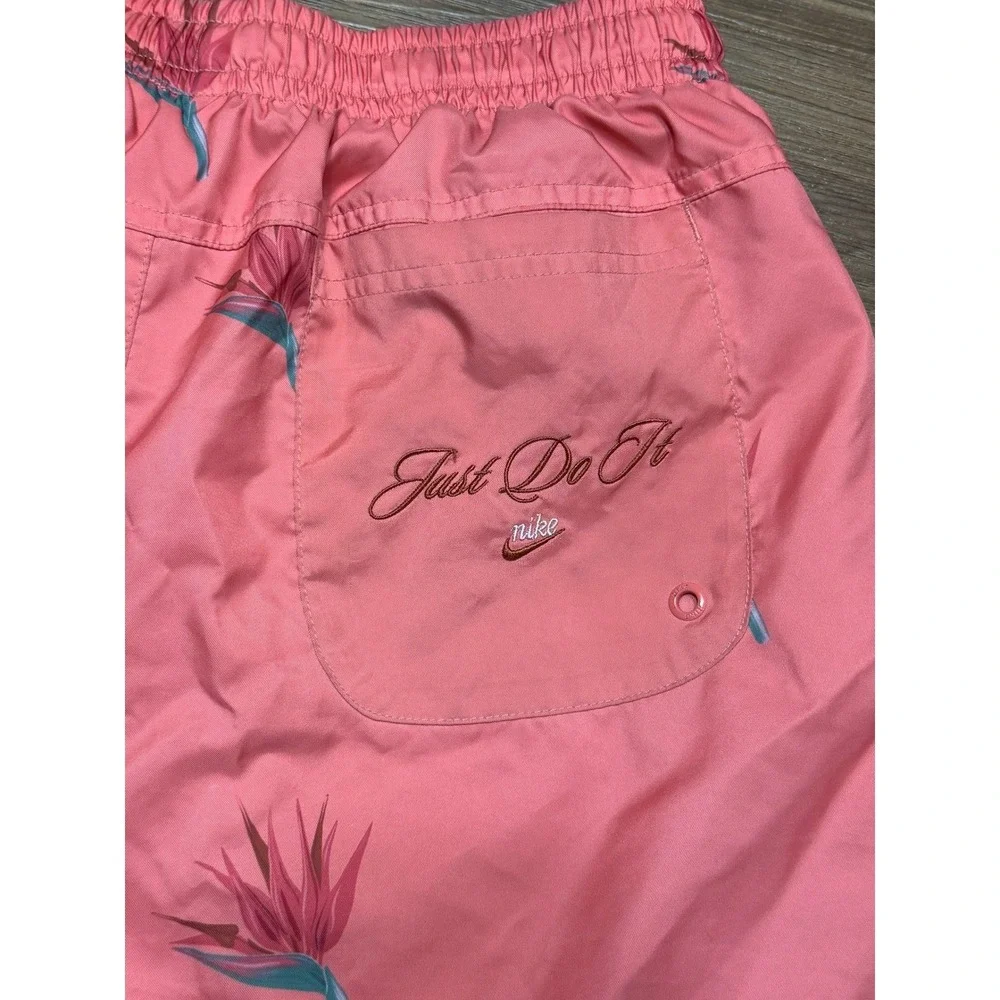 Nike Woven Flow Shorts Pink Bird of Paradise Floral (DQ3487-603) Size Medium